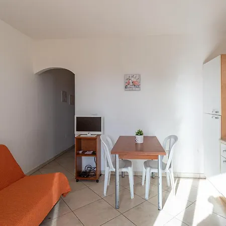 Apartment Climatizzato A 50 M Dalla Con Patio Esterno